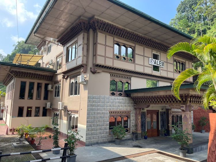 Hotel Alem / Hotel Bhutan Home / Similar